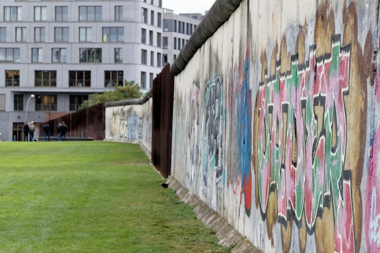 13. August 1961: Wie die Berliner Mauer Berlins Alltag bis heute prägt