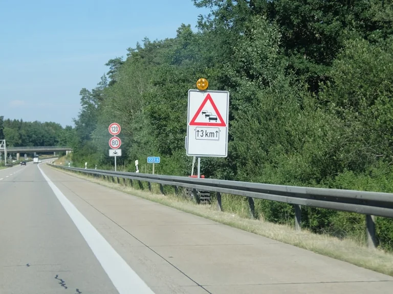 Autobahnen am 30. August: Live-Lage vor Abfahrt prüfen