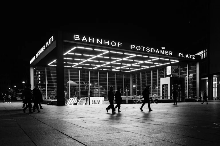 Berlin heute Abend: Event und Rückfahrt sicher planen