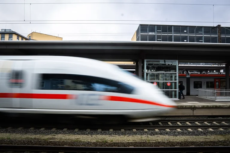 Deutsche Bahn am 14. August: Live-Fahrplan vor Abfahrt prüfen