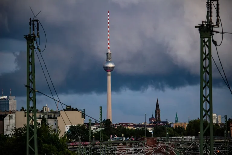 Deutschland-Wetter am Sonntag: Warnungen vor Abfahrt prüfen
