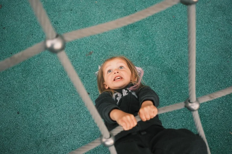 Düsseldorfs ältere Kinder bekommen mehr Platz zum Klettern
