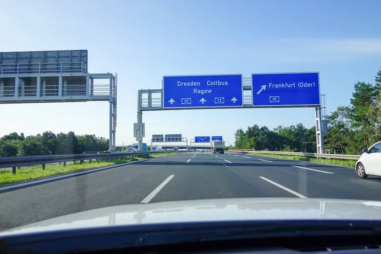 Ferienverkehr am Samstag: Prognose und Live-Lage prüfen