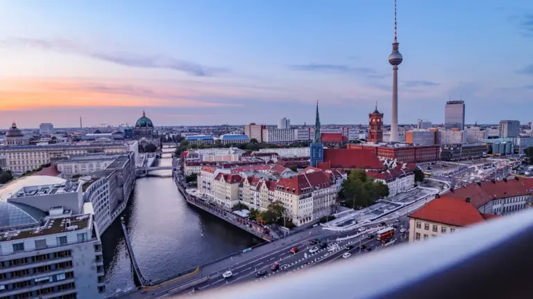 Sonntagabend in Berlin: Kultur und Genuss ohne Hektik