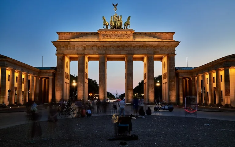 Sonntagabend in Berlin: Kultur und Genuss ohne Hektik