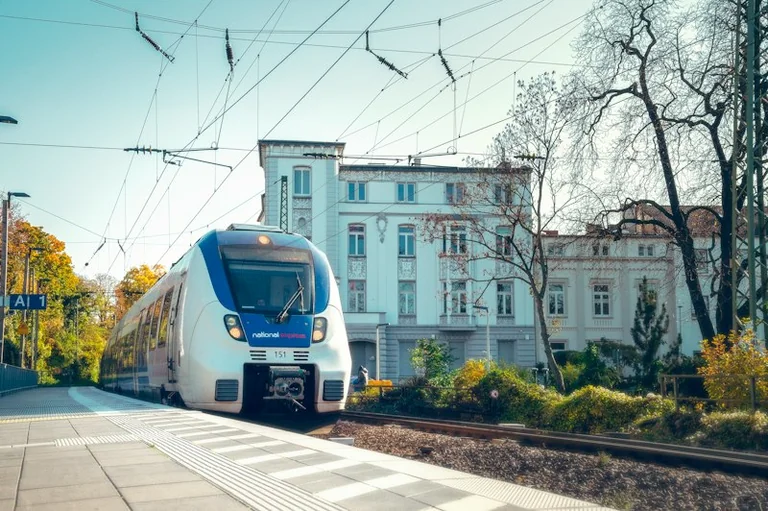 Bahnfahrt im Herbst: Verbindung vor Abfahrt erneut prüfen