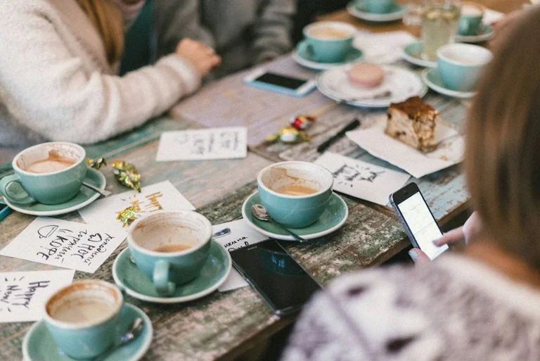 Horoskop für den 8. Oktober: Gespräche, Pausen und Feierabend