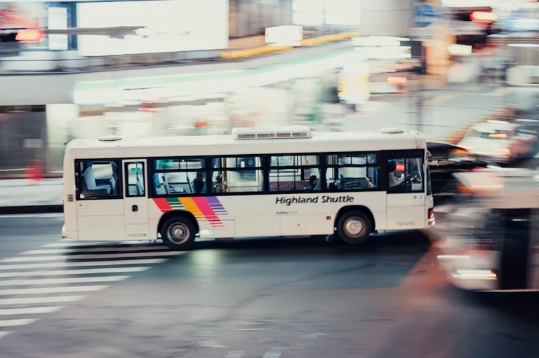 Nahverkehr am 16. Oktober: Lokale Meldungen prüfen