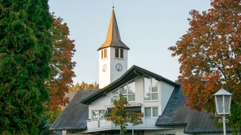 Zeitumstellung am 25. Oktober 2026: Uhren richtig stellen